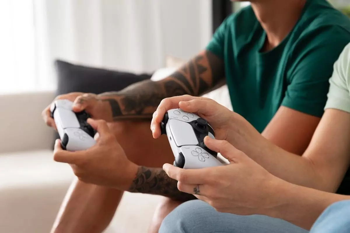Top 7 Controllers For Competitive Gaming: Optimize Your Playstyle